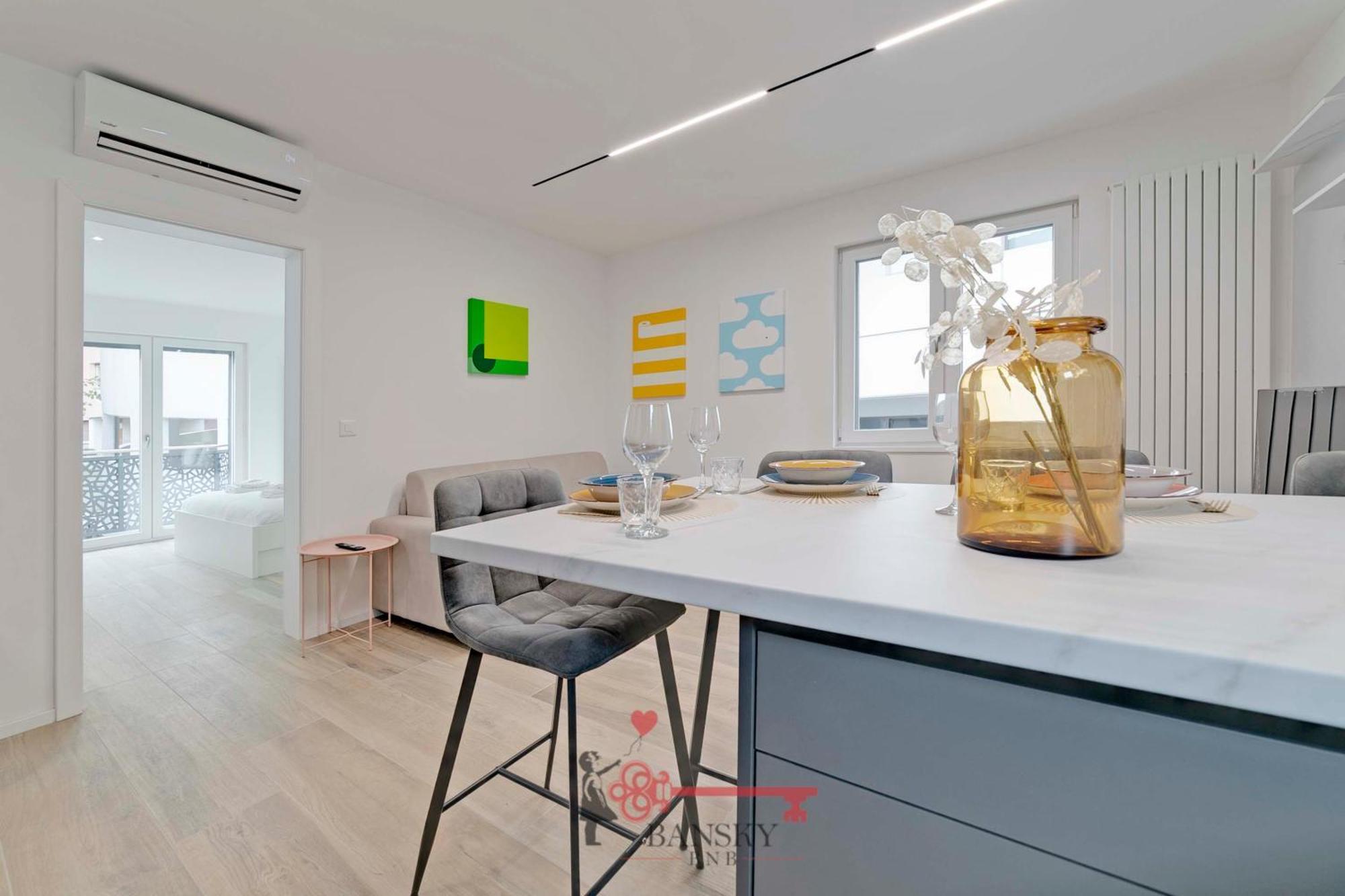 Home Sofia Room 2 - Modern Station -By Easylife Swiss Лугано Екстер'єр фото