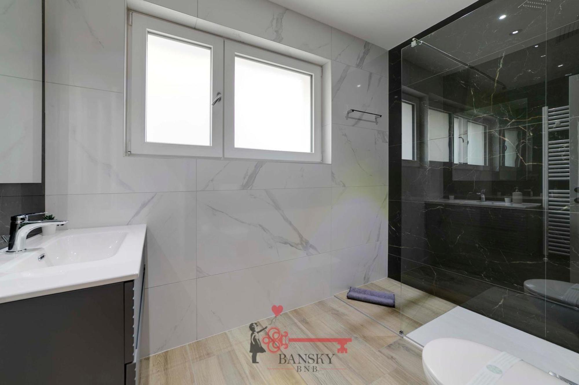 Home Sofia Room 2 - Modern Station -By Easylife Swiss Лугано Екстер'єр фото
