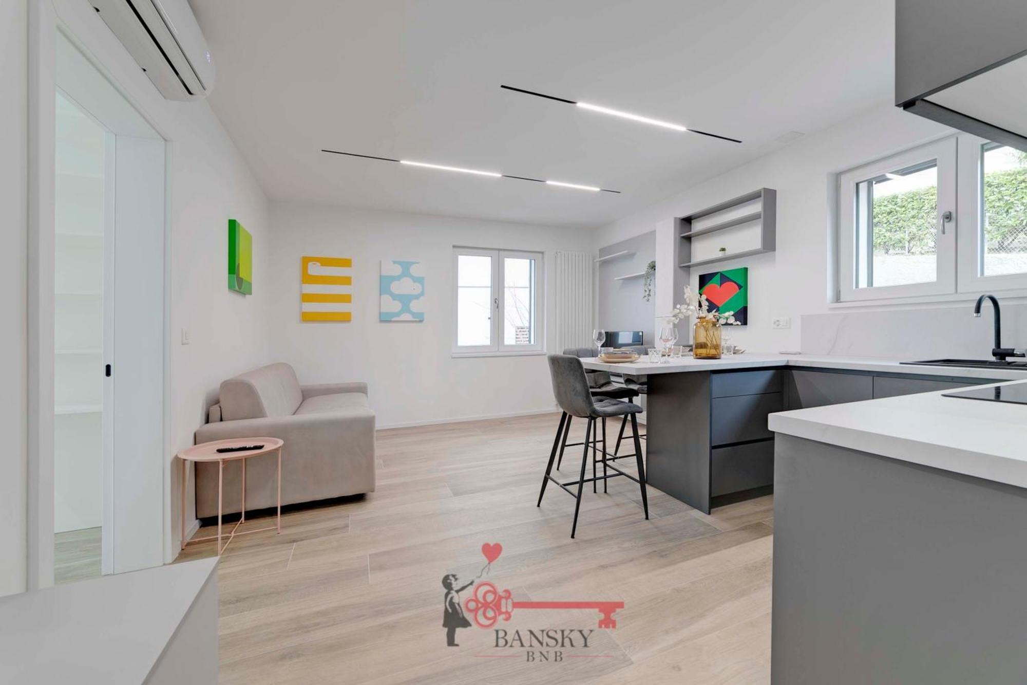 Home Sofia Room 2 - Modern Station -By Easylife Swiss Лугано Екстер'єр фото